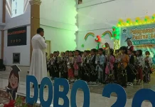 Wakil Uskup Kepulauan Aru Apresiasi Dedikasi Suster dan Guru TK Yos Sudarso Dobo