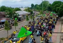Demam Piala Dunia 2026 di Kepulauan Kei, 'Ibu Dapur' Menyatu dalam pawai kebersamaan