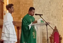 RP Rio Sarkol Pimpin Misa Hari Minggu Biasa XIV di Gereja Santo Yosep Dobo