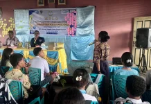 Kasat Resnarkoba Polres Aru Edukasi Siswa SMA Yos Sudarso Dobo Bahaya NAPZA