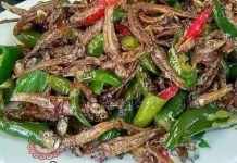 Oseng Teri Cabe Hijau,menu makan siang menyehatkan