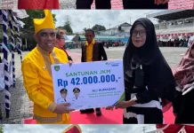 Santunan Pekerja Keagamaan Warnai HUT Kota Tual
