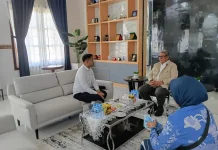 Antrean Mengular di SPBU, Bupati Malra Desak Solusi Kelangkaan BBM dan Minyak Tanah