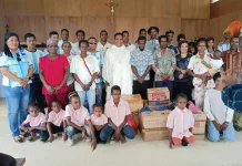 AFA Jargaria Berbagi Kasih dengan Warga Papua di Kilo 9 Dobo