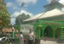 Sat Lantas Polres Kepulauan Tanimbar Pengamanan Sholat Jumat