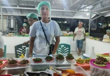 Mei Kembali Berjualan di Teras Dekranasda dengan Tempat Permanen