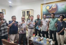 Berlayar Demi Maluku, Relawan Klinik Apung Setia Malayani