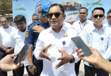 Harhubnas ke-55, UPP Kelas III Dobo Serahkan 30 Pas Kecil kepada Nelayan