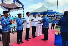 UPP Tual Bagikan Life Jacket Gratis untuk Pengguna Speedboat