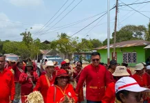 Ratusan Anggota Konfreria Apostolat Datangi Kediaman Wabup Malra