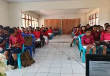Pembekalan Public Speaking Bagi Calon Pengurus OSIS SMP Budhi Mulia Langgur