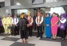 Kunjungan Ketua Tim Penggerak Posyandu Maluku Disambut Meriah di Aru