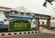 SMA Negeri 3 Ambon Sharing Program Kerja Bersama SMA Negeri 1 Tual