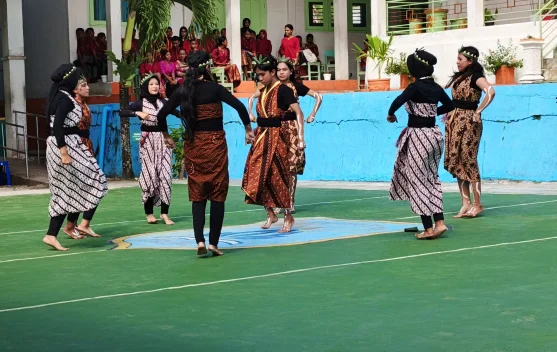 Pagelaran Seni dan Keterlibatan Orang Tua dalam Perayaan Sekolah