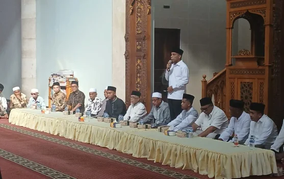Rombongan Haji Kota Tual Resmi Bertolak ke Bandara Patimura Ambon