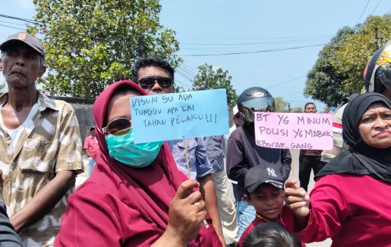 Ratusan Warga Watdek Datangi Polres Malra, Sampaikan Tuntutan Kasus Pelecehan