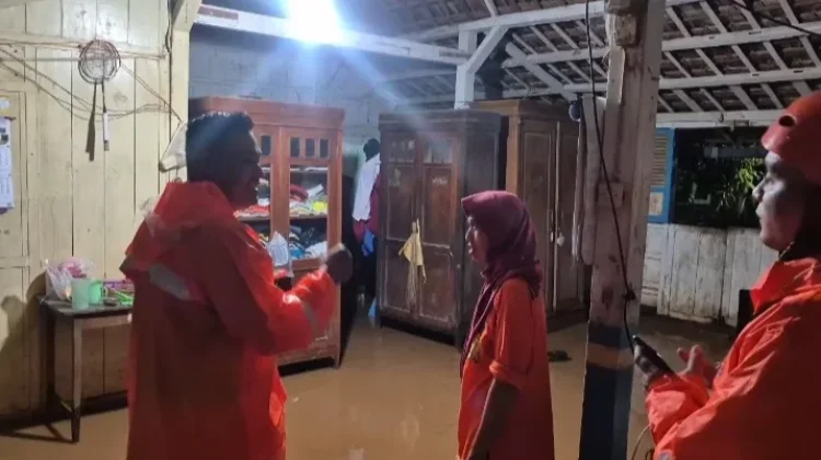 BPBD Tuban Tangani Puluhan Rumah yang Terendam Banjir