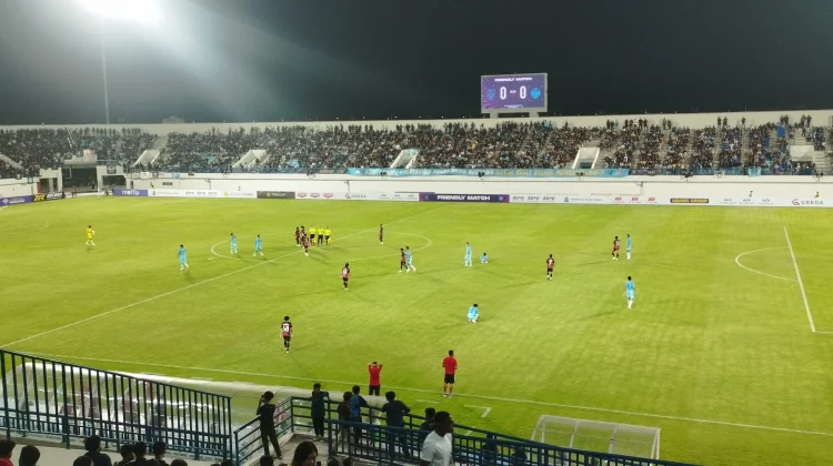 Bima Sakti Terharu Persela Kembali Bermain di Hadapan Suporter Stadion Surajaya