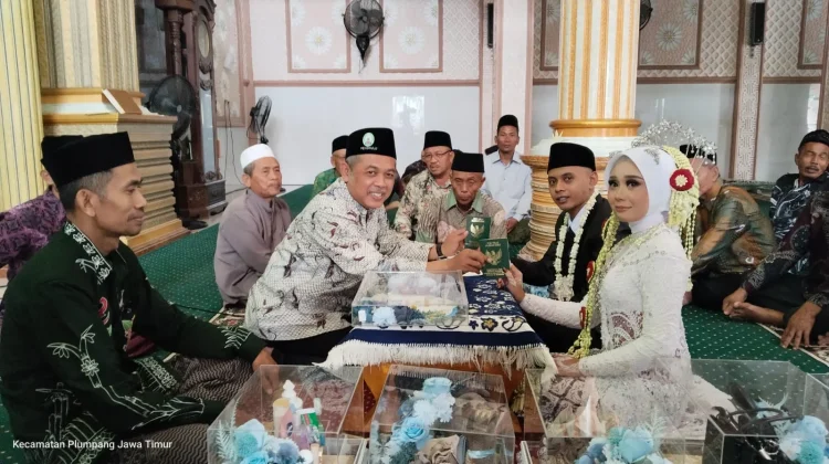 Ratusan Calon Pengantin di Tuban Daftar Menikah di Malam Songo