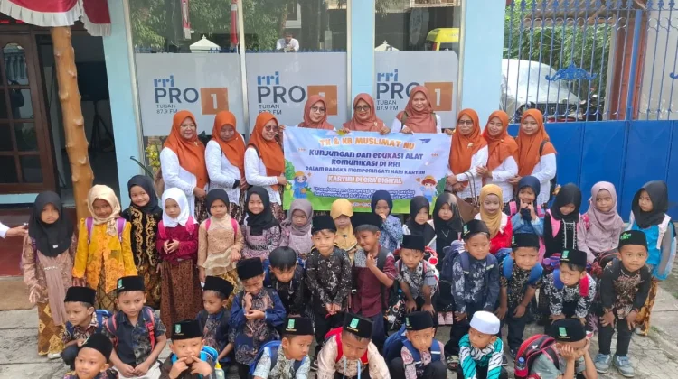 Kunjungan Edukatif TK ke RRI Tuban