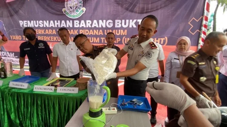 Kejari Tuban Musnahkan Sejumlah Barang Bukti Perkara, Narkotika Mendominasi