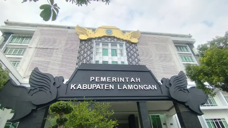Bupati dan Sekda Lamongan Ajak Warga Matikan Listrik 2 Jam Peringati Hari Bumi