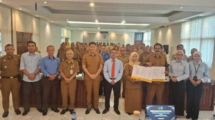 Pemkab Bersama Kejari Tuban Berikan Fasilitas Perlindungan Hukum di Tingkat Desa