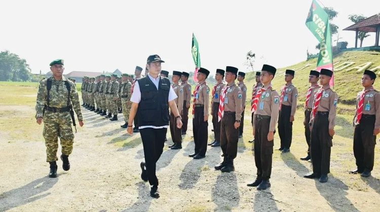 Bupati Lamongan Bangun Karakter Bela Negara Generasi Muda pada Persami KKRI