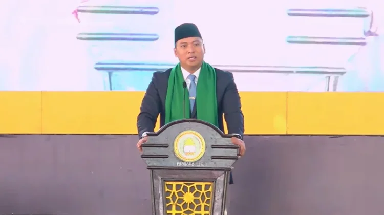 Wamentan Beri Motivasi Kepada Wisudawan Ponpes Sunan Drajat Lamongan