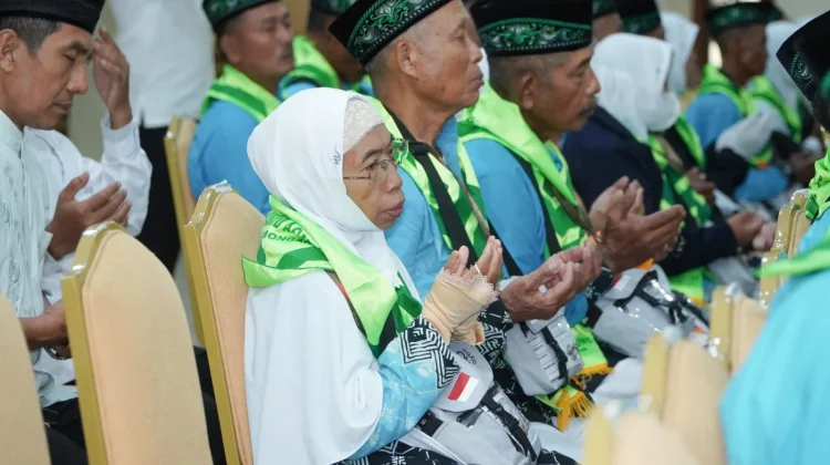 Gejolak Lonjakan Rupiah, Travel Umrah Lamongan Turut Berdampak