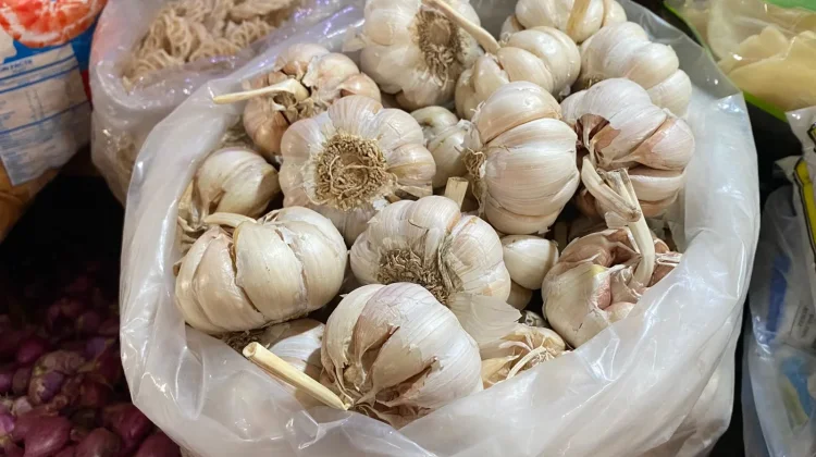 Harga Bapok di Tuban Cenderung Naik, Bawang Putih Naik Drastis