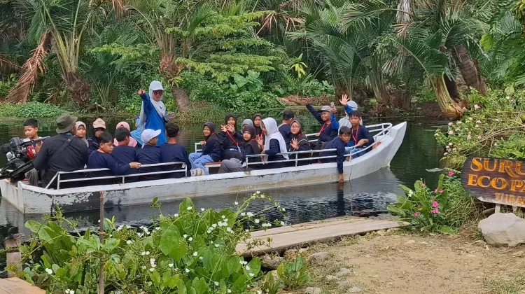 Ceria Anak Negeri, DSU Tuban Bahagiakan Anak Yatim di Bulan Muharram