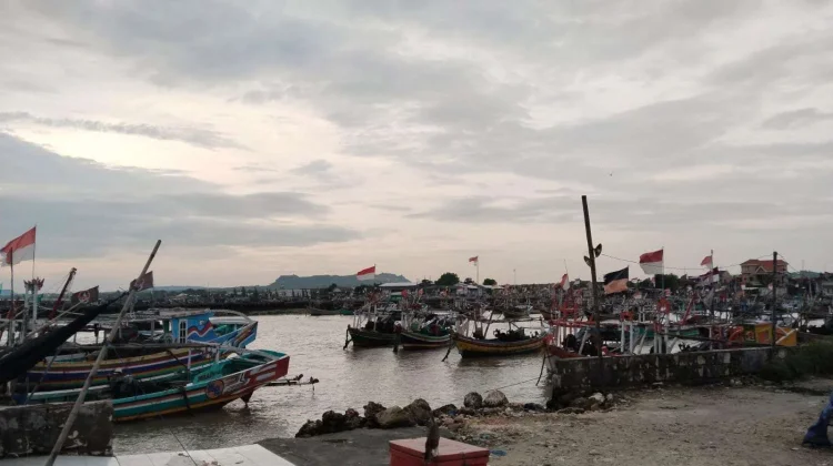 Cuaca Ekstrem Hambat Nelayan, HNSI Lamongan Harapkan Bantuan Pemecah Gelombang