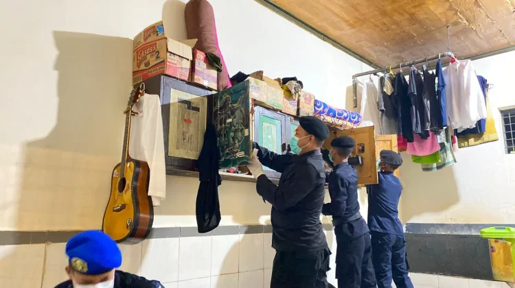 Lapas Tuban Gelar Razia Insidentil, Sejumlah Barang Temuan Dimusnahkan