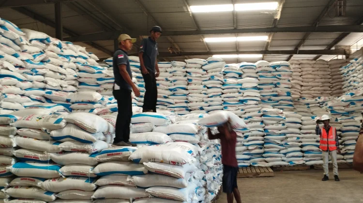 Pupuk Indonesia Pastikan Pasokan Pupuk Lamongan Aman Dukung Swasembada Pangan
