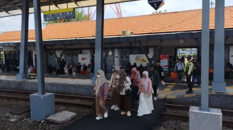 Libur Sekolah Selesai, Jumlah Penumpang KAI di Stasiun Lamongan Meningkat