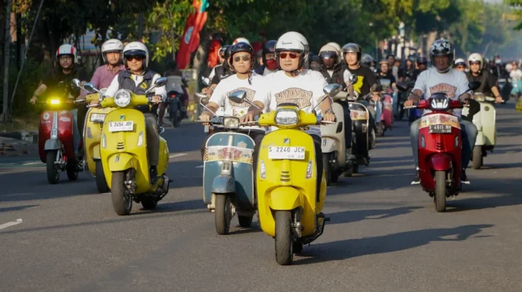 Lamongan Vespa Day 2026 Meriahkan HJL ke-457, Pererat Solidaritas Scooterist