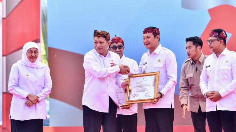 Bupati Lamongan Raih Penghargaan Pembina Koperasi Andalan Jawa Timur 2026