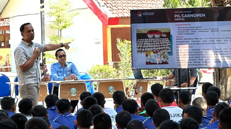 Satresnarkoba Polres Lamongan Edukasi Pelajar SMAN 1 Ngimbang Bahaya Narkoba