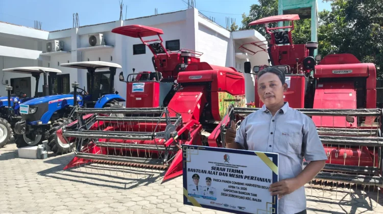 Pemkab Bojonegoro Salurkan Bantuan Alsintan hingga Asuransi Gagal Panen