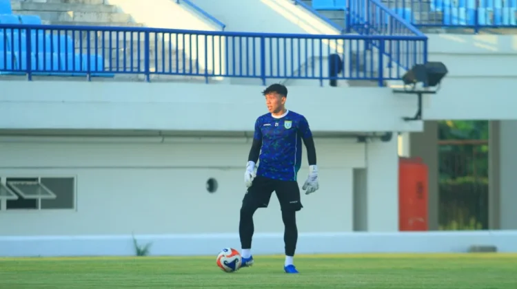 Bima Sakti Siapkan Persaingan Ketat Empat Kiper Persela