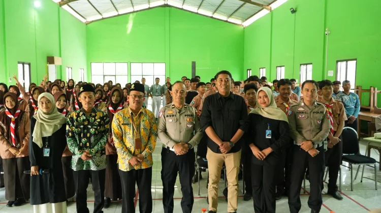 RRI SP Tuban Gelar Goes To School, Berikan Edukasi Berkendara Melalui Udara