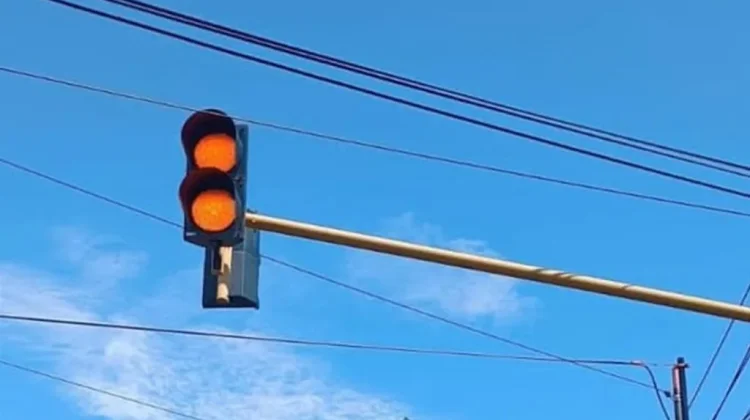 Bojonegoro Pasang Warning Light di 13 Titik Strategis