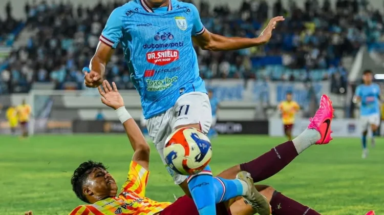 Bima Sakti Berharap Pemain Muda Persela Lamongan Berani Tunjukkan Kemampuan