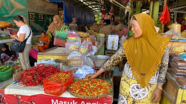 Harga Cabai di Pasar Baru Tuban Melonjak akibat Musim Kemarau