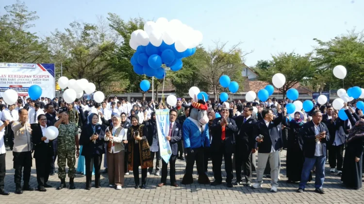 Mahasiswa Baru Unirow Tuban Harus Berkarya Melalui Ekosistem Digital Kampus