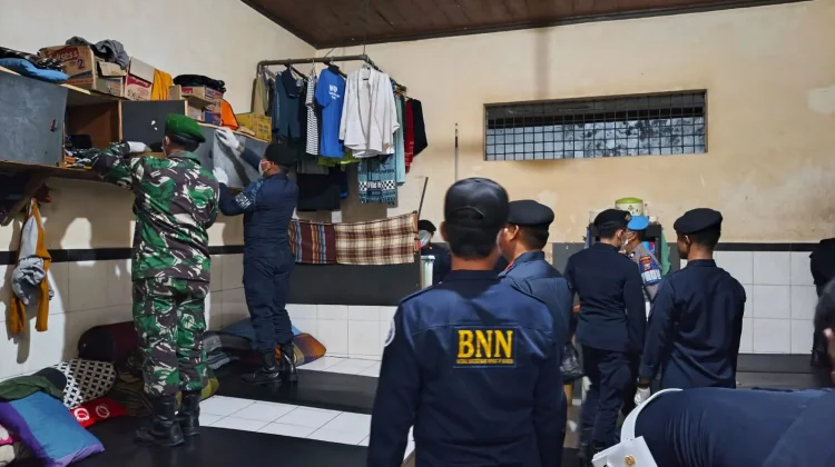 Petugas Razia Gabungan Nihil Temukan Barang Terlarang di Lapas Tuban