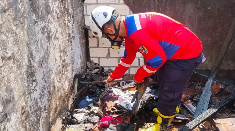 Remaja di Tuban Alami Luka Bakar 85 Persen usai Terjebak di dalam Rumahnya