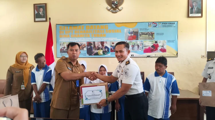 Lapas Tuban Salurkan Bantuan Sosial kepada Penyandang Disabilitas