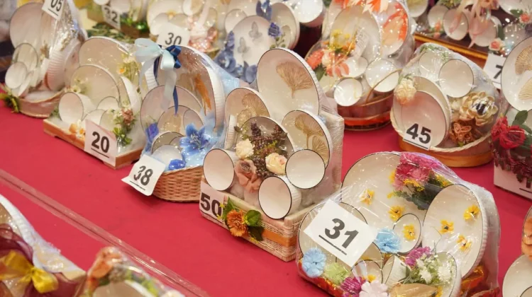 DWP Lamongan Asah Kreativitas Anggota lewat Pelatihan Hampers Piring ...